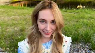 Helped a cute stranger on the street and fucked her