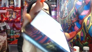 Miss Wagon Vegan insults, offends and says bad words to Google's assistant