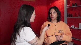 Influencer Maria Ludovicaa Shows How To Shoot Lesbian Scene