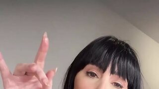 Paige Turnah's British Bonanza: Orgasmic Wank Session Guaranteed