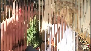 The Ultimate Sensual Experience: Deepthroating in the Tub